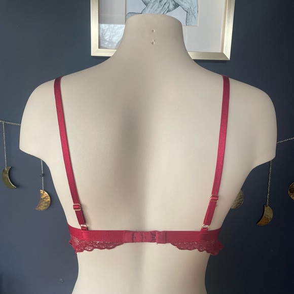 Valentines red bra - Picture 2 of 3